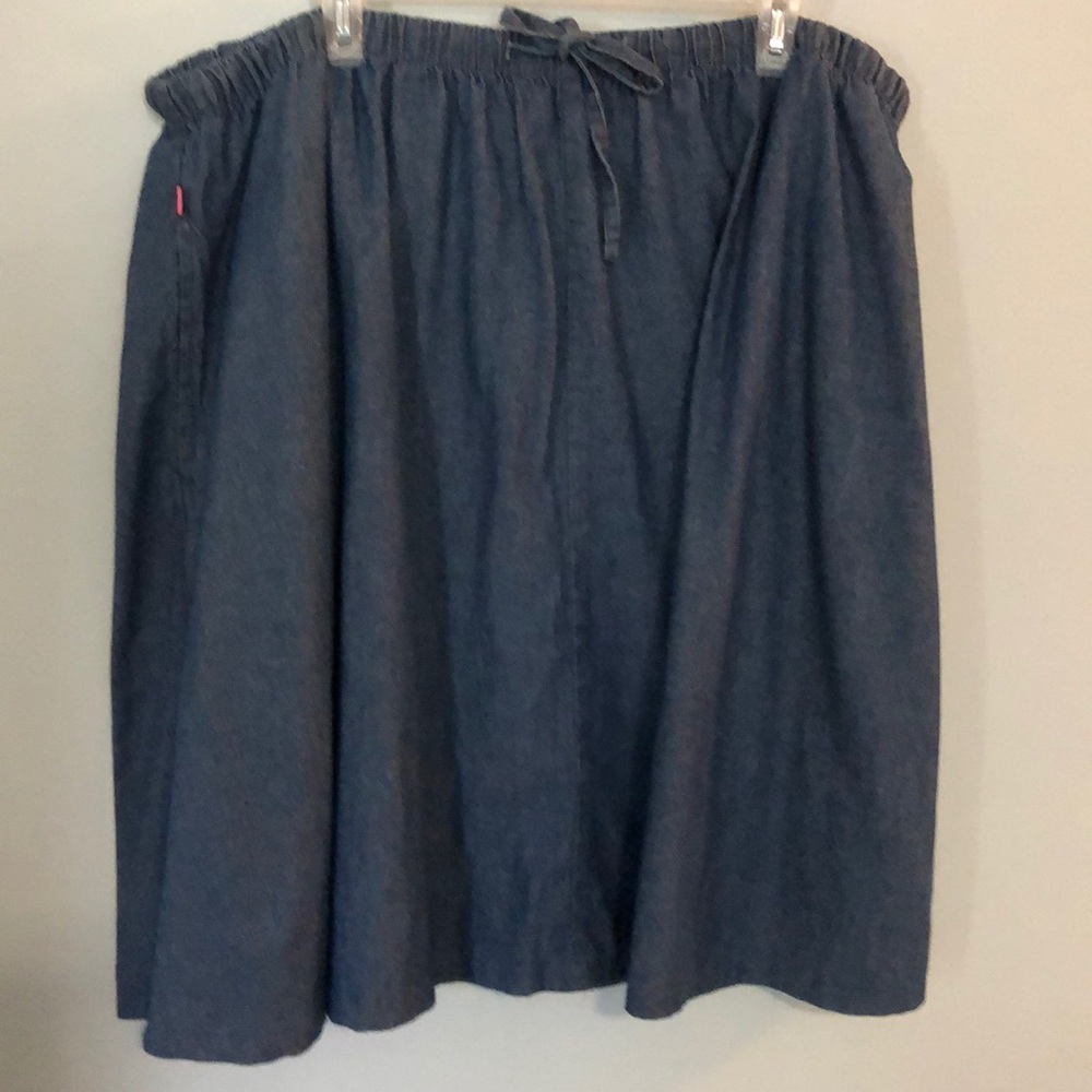 PLUS SIZE DENIM SKIRT